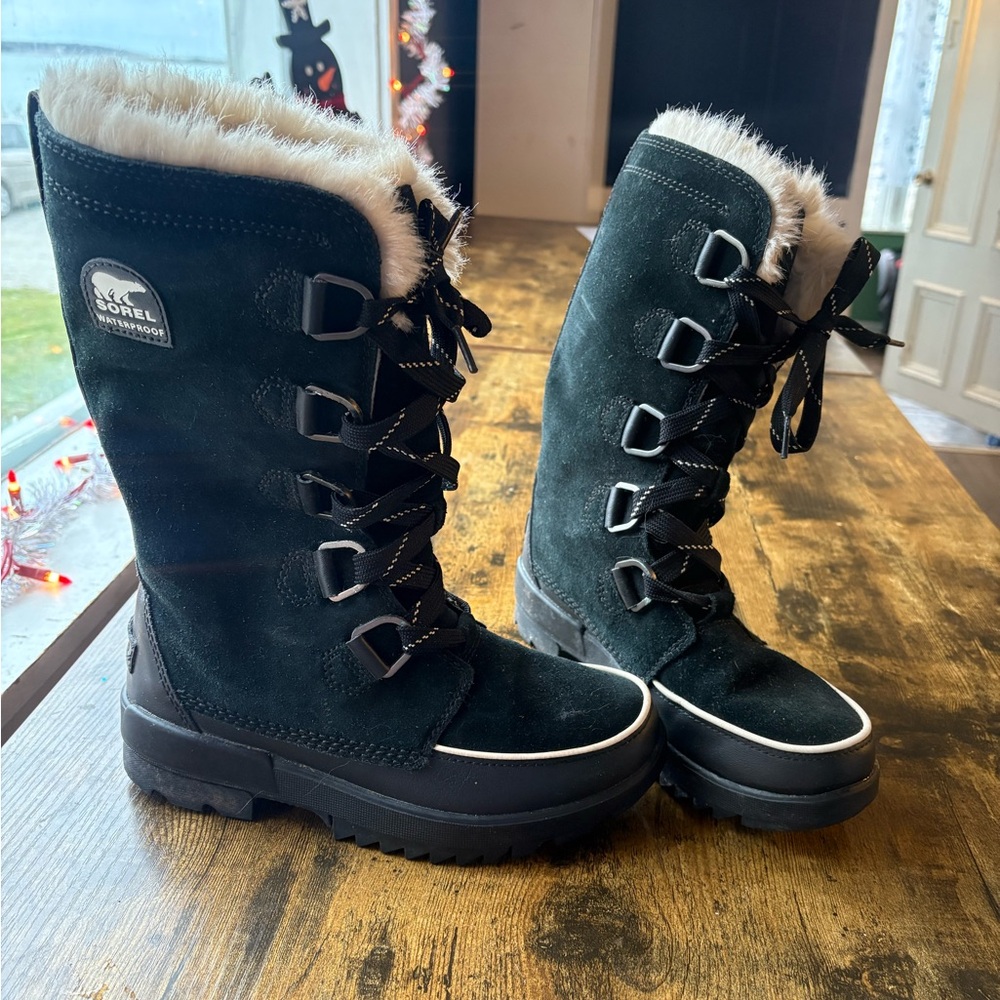 Sorel White Fur-Lined Winter Boots
